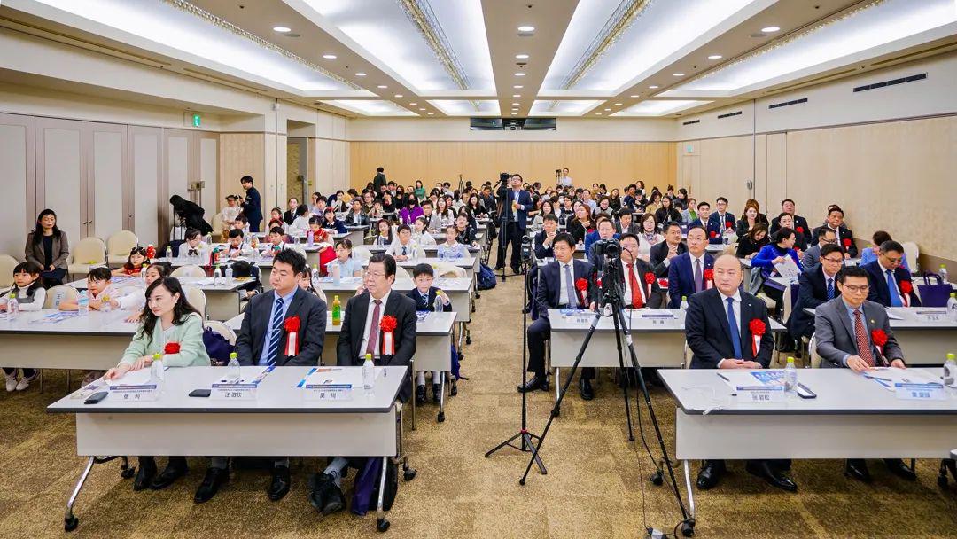 恋爱日常视频 菜市场挑战：用50元预算海报