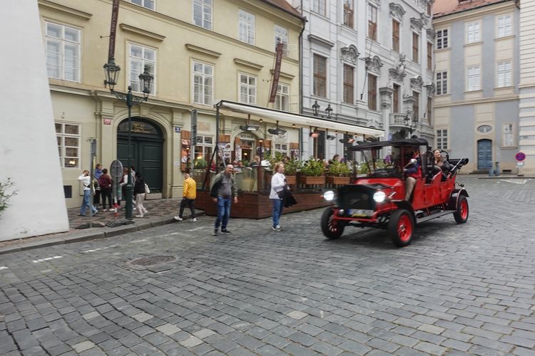 寸止挑战骰子 持续到下次掷出偶数