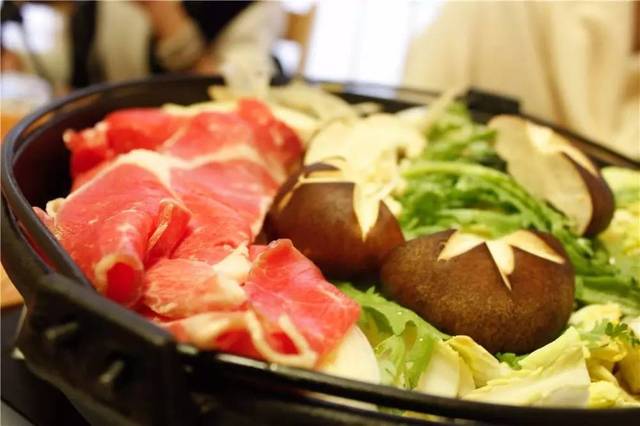 黑 料 +cos 网 站 黑料界面设计二次元风格鲜明