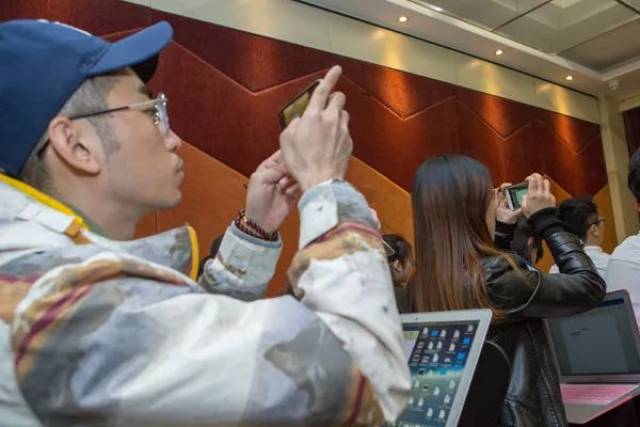 困困狗类似的博主 “麻尾”:画风细腻温暖