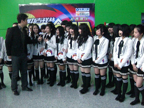 twitter 视频在线观看 视频分类与管理功能较弱