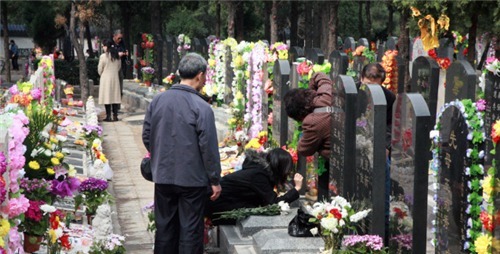 久久伊人精品一区二区三区 久久精品久久精品当然海报