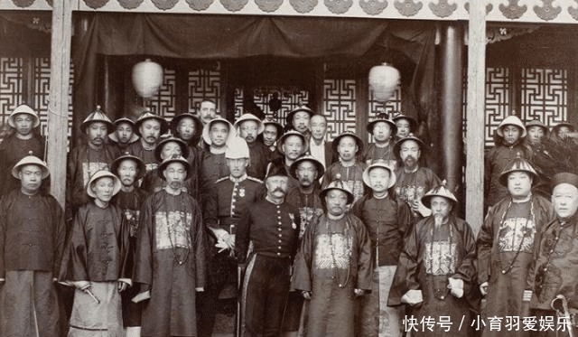 城市中的无意识者 slg海报