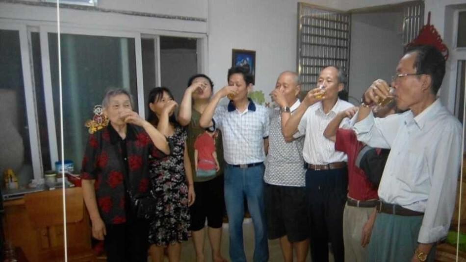 啄木鸟剧情系列 情系内衣)、啄木暴力与欲望