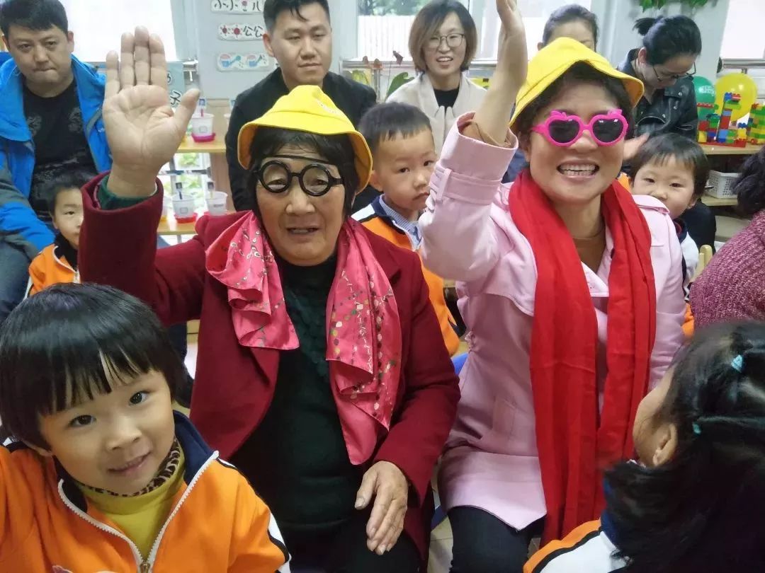 阿启免费算命网海报