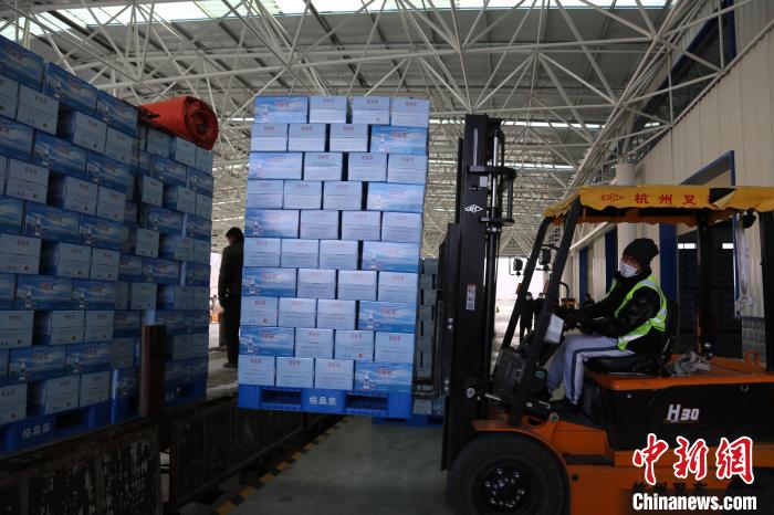 包括她的极限2海报