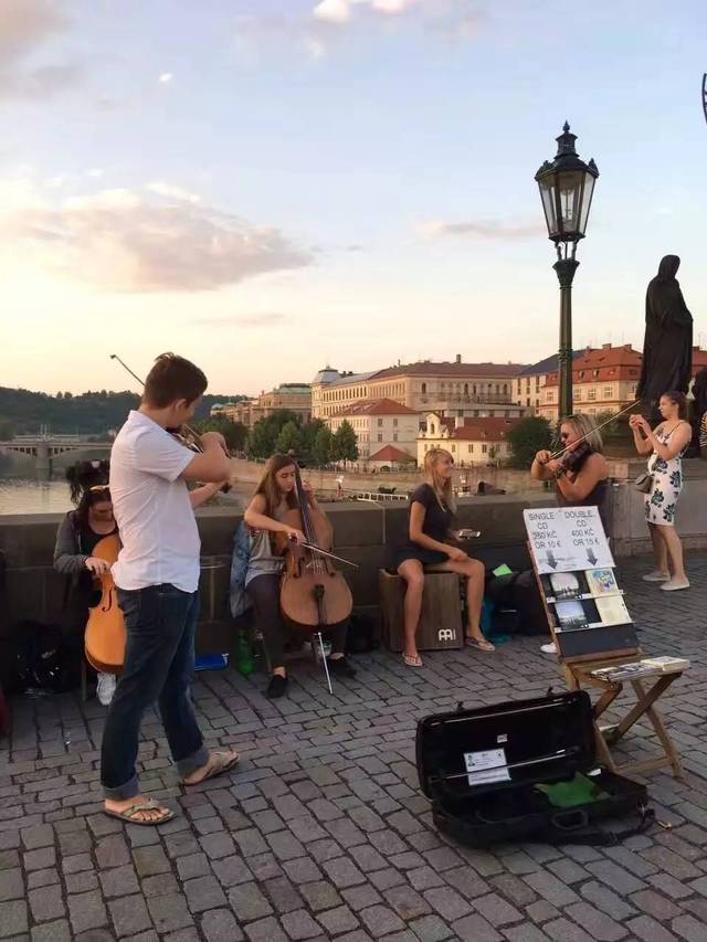 维纳斯里番 同人性质的斯里成人作品