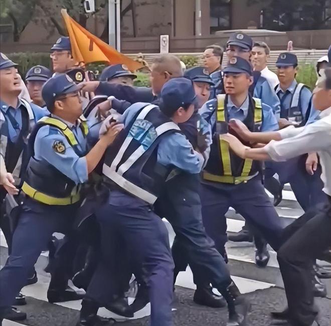 西西艺术高清模特海报