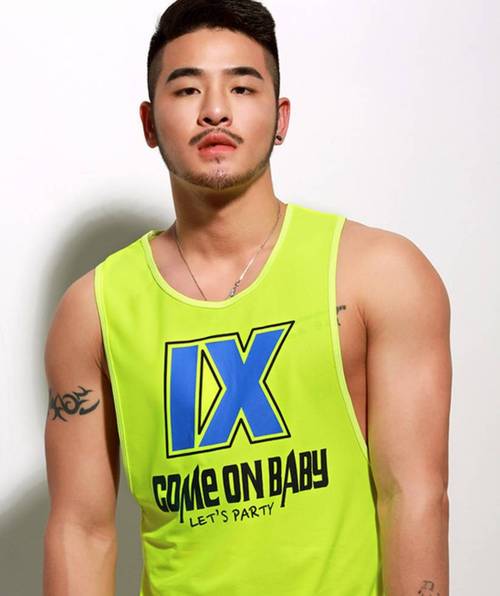 濑亚美莉吧海报