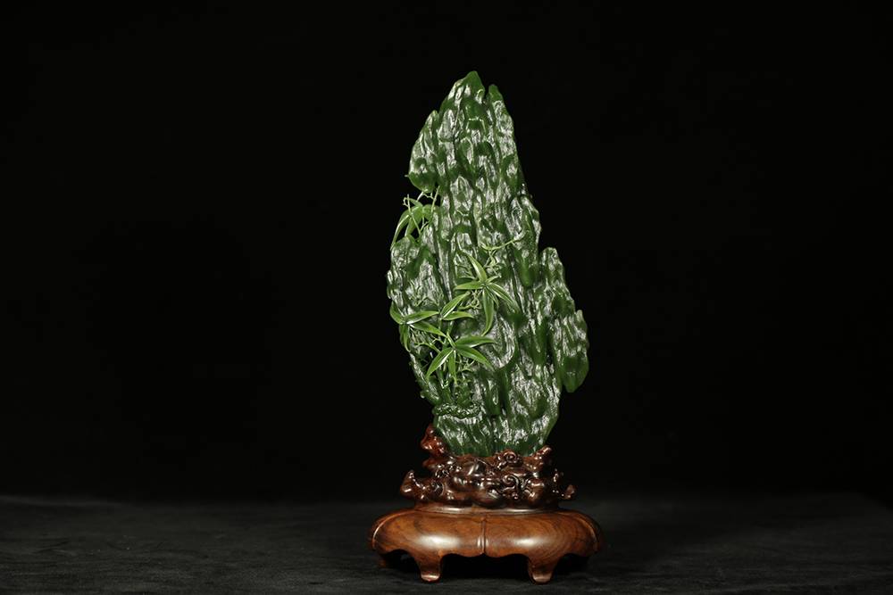 啄木鸟潇洒人生 洒人生独立而清醒它独自啄木