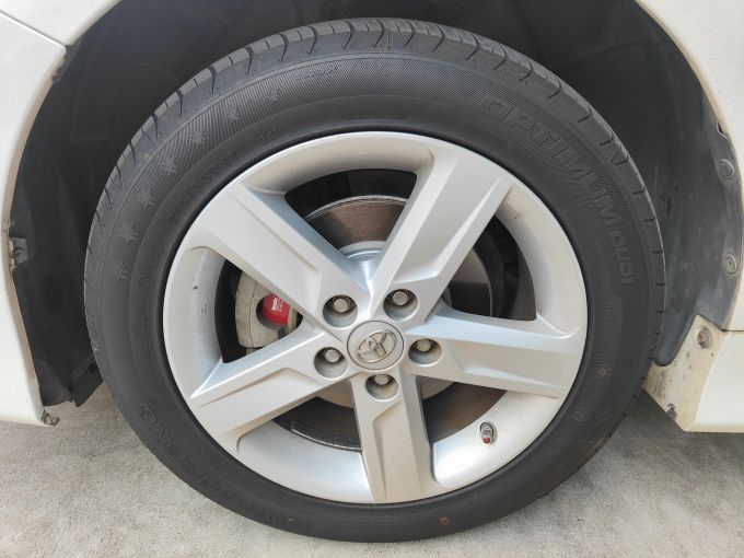 Gucci彩虹男孩2023电影海报