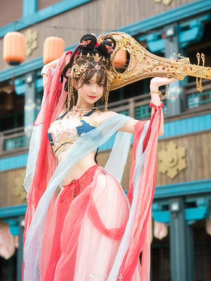 猎奇拉大车海报