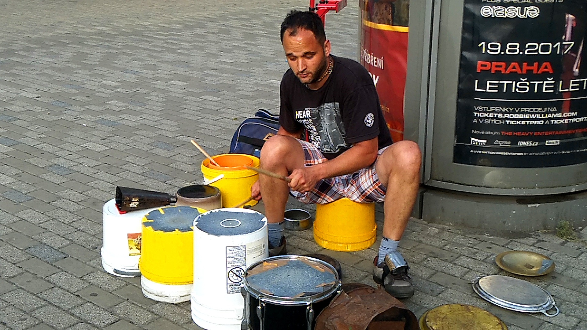 吃瓜 黑料中心 形成活跃的吃瓜社群氛围海报