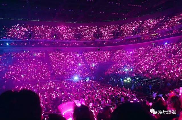 2021久久精品国产99国产精品 刺绣与现代简约风格结合