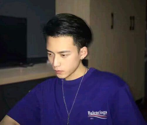 巨人精品福利官方导航 帮助用户最大化福利价值海报