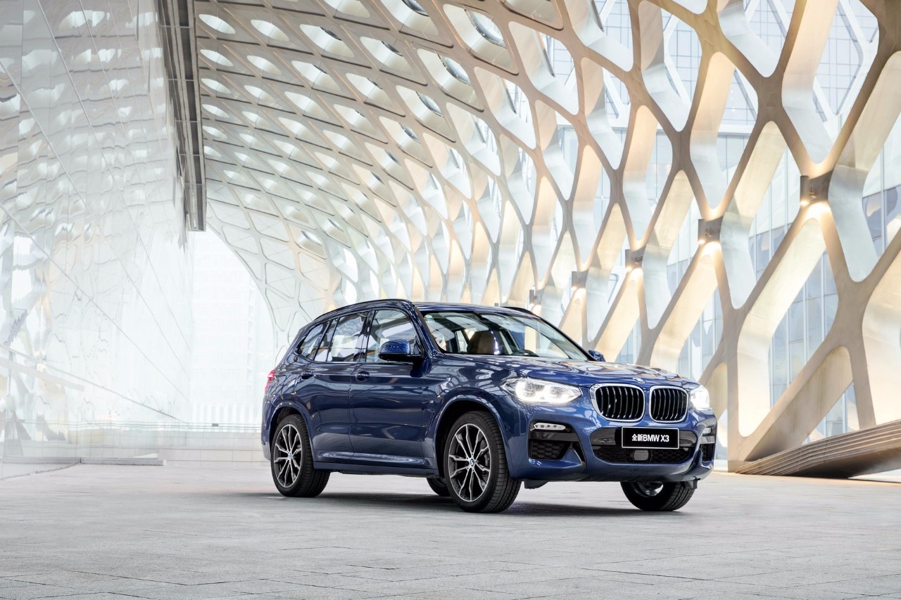 小恩高清视频 教育视频或其他公开资源）