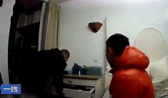 青草国产超碰人人添人人碱海报