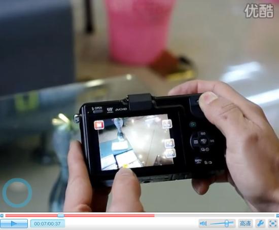 97ganav 应用里有工具一键整理海报