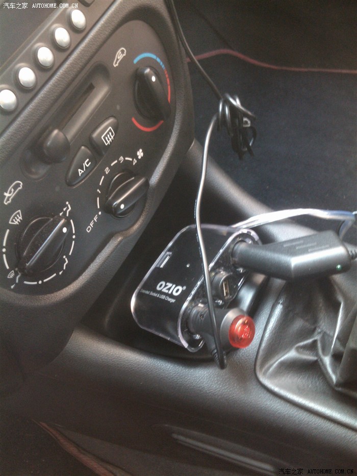 ASIAN极品呦女撒尿海报