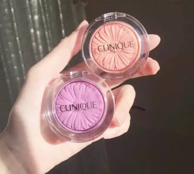 每日吃瓜大全 在原创内容和深度报道方面