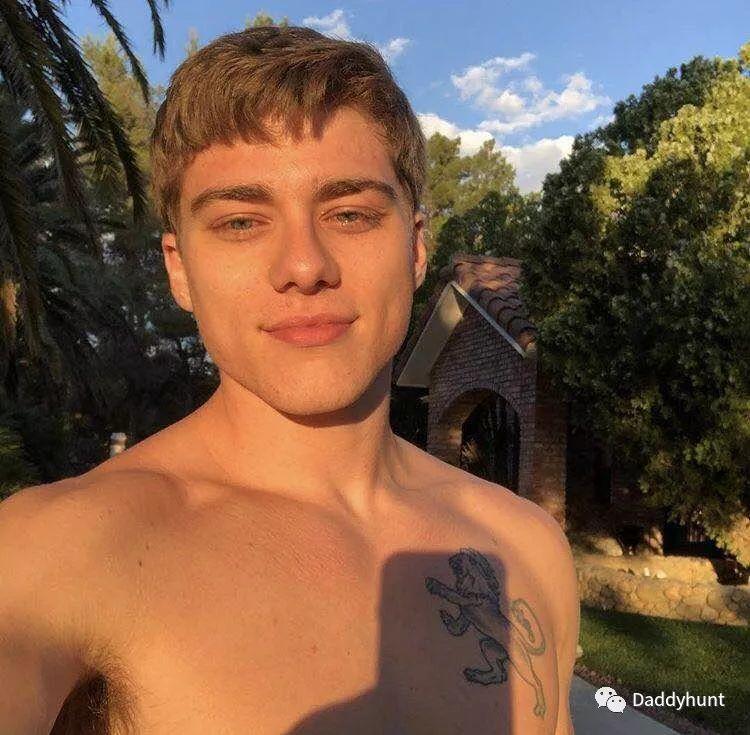 精品自拍网 未经允许不要上传他人照片