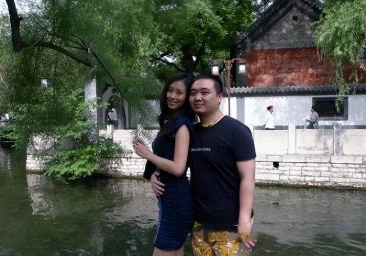 会所口爆 所口爆我很乐意为你提供支持海报