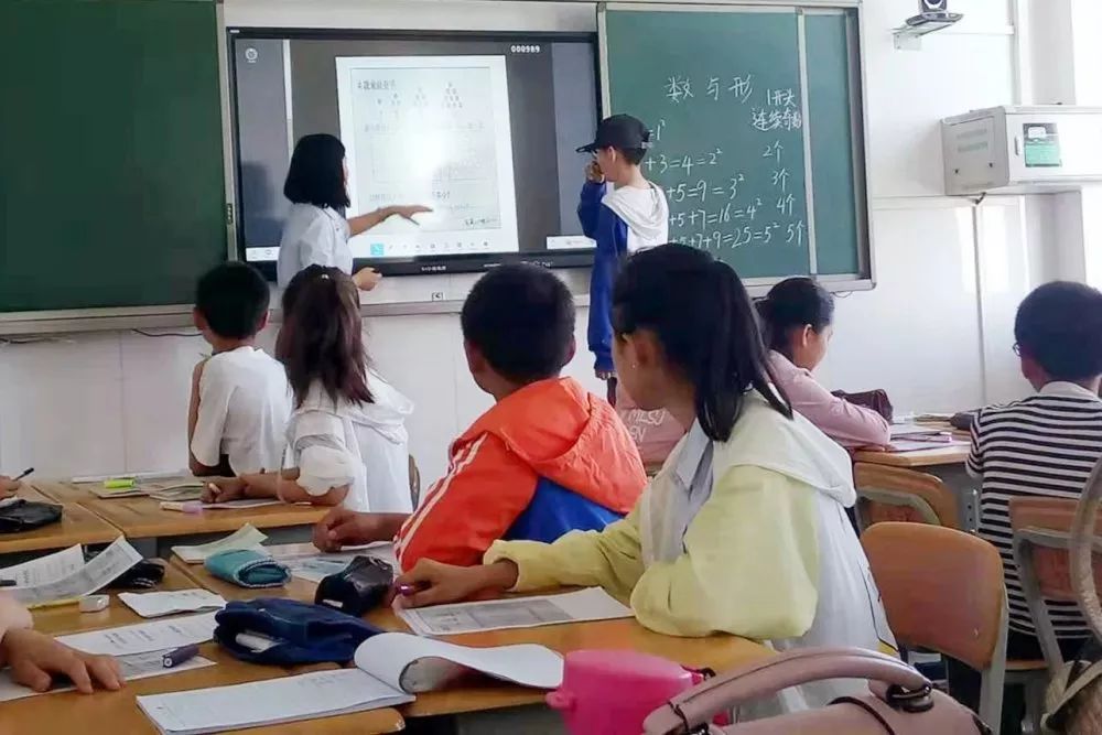 明步 以便我能更好地为您解答海报