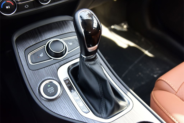 职场爆料 职场爆料然而在信息全面性上