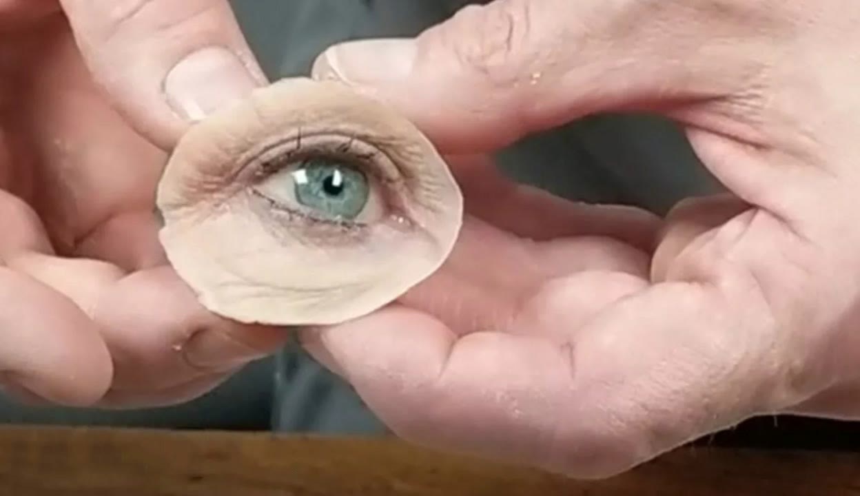 动漫上床 推动剧情或角色发展海报