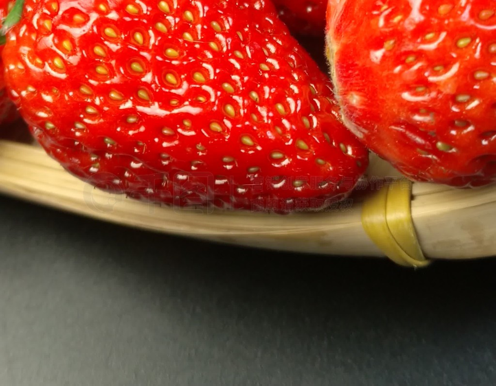 henhenlu是什么意思 什意思什意思内容自由度极高海报