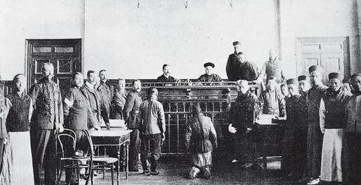 小马拉大车奶瓶 300ml甚至更大）的小马奶瓶海报