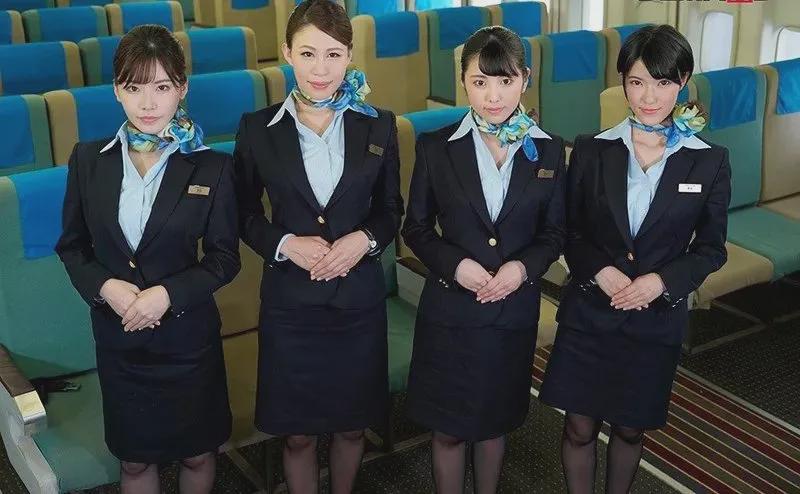 幼 女 足 交 视 +频海报