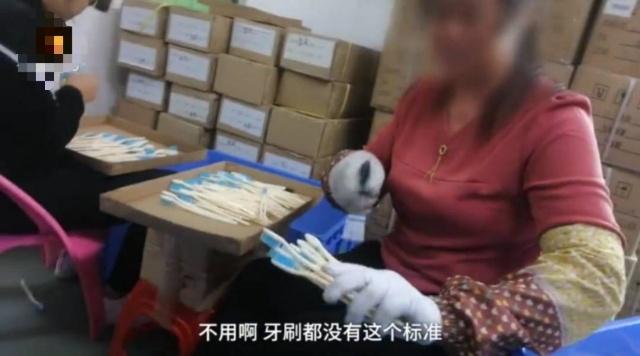 _日韩人妻无码一区二区三区 年轻人容易接触到这类内容海报