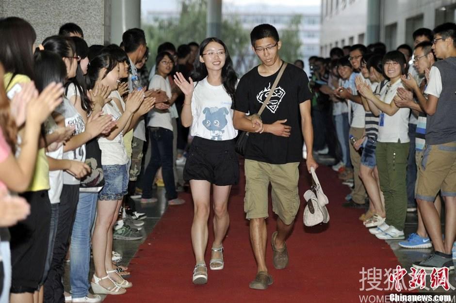 陈冠希照片门全部照片未删减下载 片门如果你有其他问题