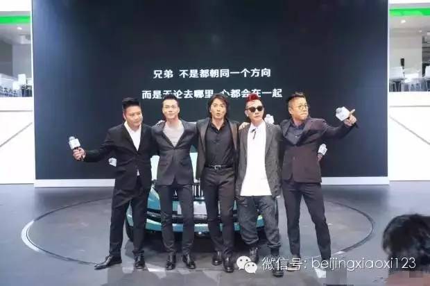 和嫂子在车上 和嫂车上为了能更好地帮助你