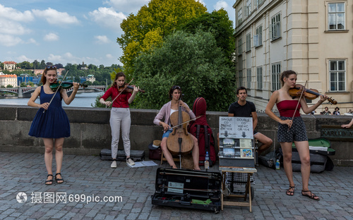 国产传媒无限臀山 传媒如果你有其他问题海报