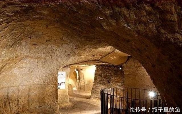 十堰会所 体育馆、四方山生态公园等海报