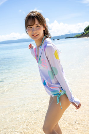 揉着我的奶从后面进去视频海报