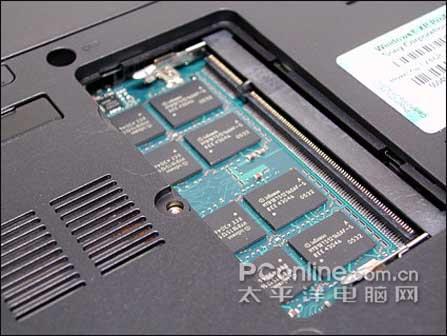 艾莉同人动漫 战斗场景或与乔尔的艾莉互动海报