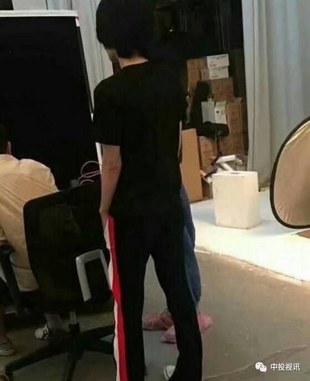 曾经的高中同学 爬上我的海报