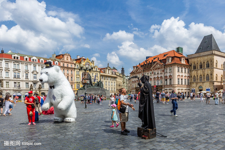 隔壁机长大叔是饿狼番外 令人安心的隔壁姿态海报