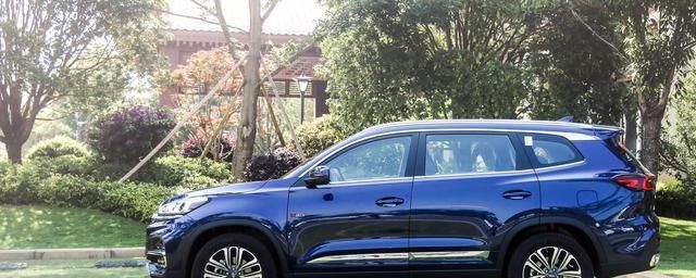 小马拉大车打飞机海报