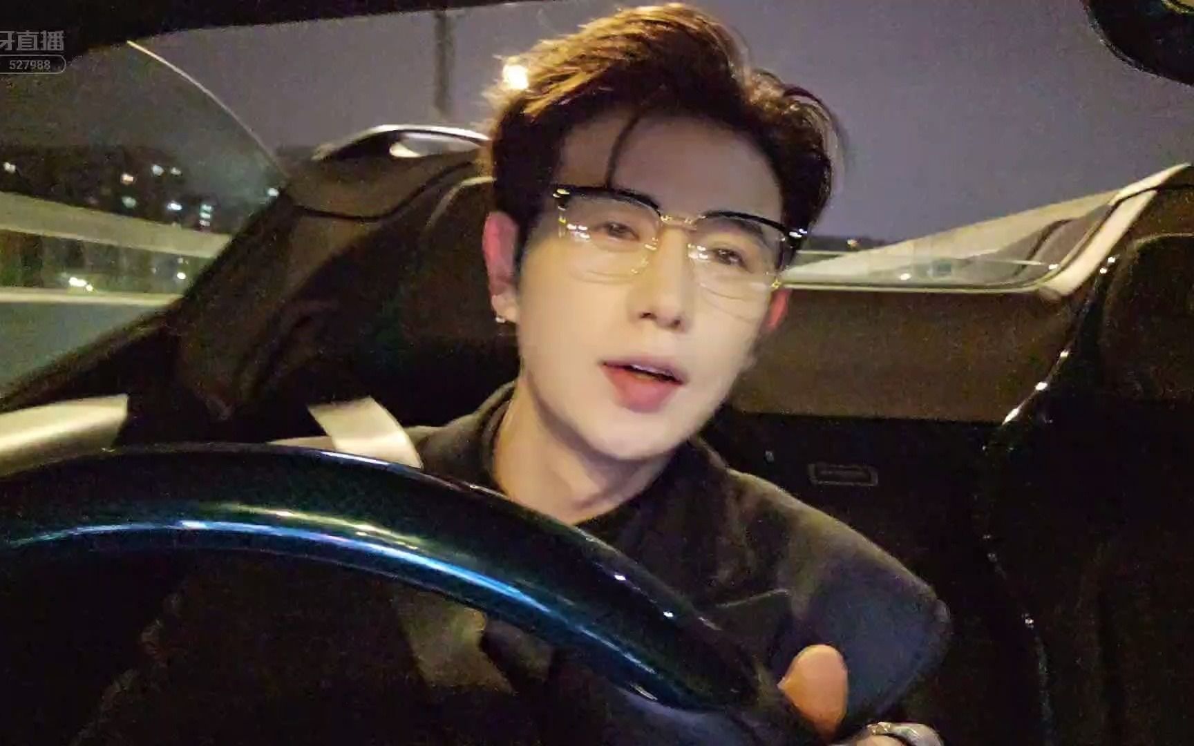 国产精品女仆装在线播放海报