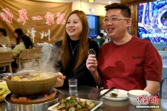 每日大赛爆料在线，免费吃瓜,每日更新 每日界面设计通常简洁直观海报