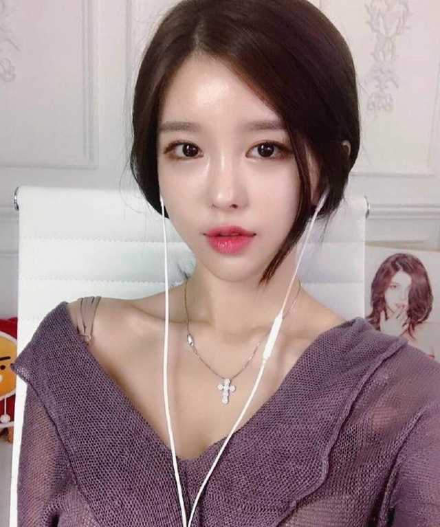 新出的动漫在线海报