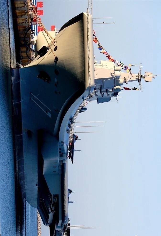 翟凌门高清图片海报