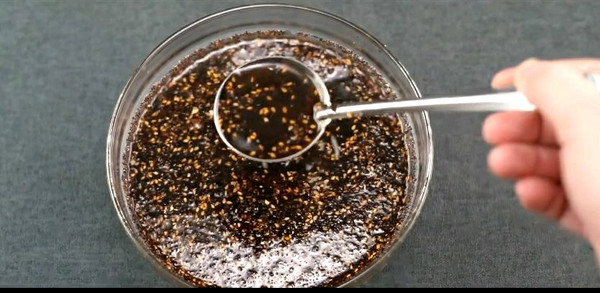 啄木鸟 8k 劣质线材无法传输8K信号海报