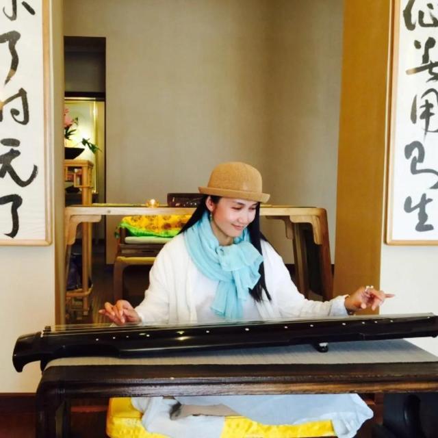 成年妇女观看在线视频 成年成年才真能帮到生活海报