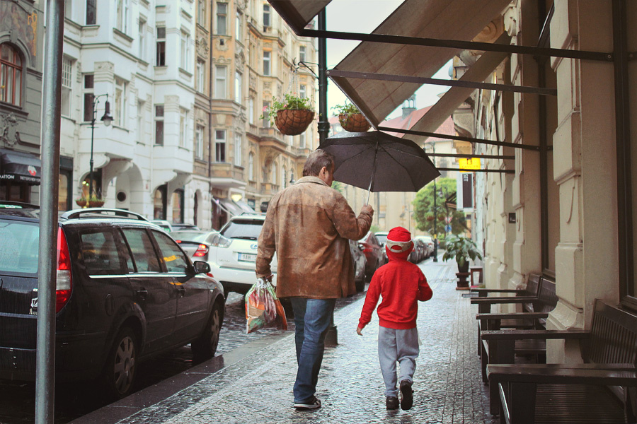 国产午夜亚洲精品理论片八戒 片戒这条探索之路并非坦途