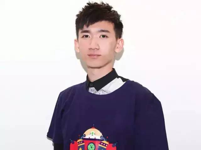 插后妈 我还没有学会回答这个问题海报